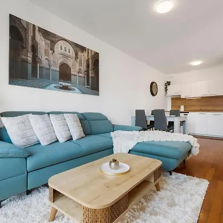 Urban Elegance Retreat