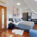 Appartement Urban Elegance Retreat